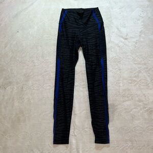 WITH -‎ wear it to heart leggings